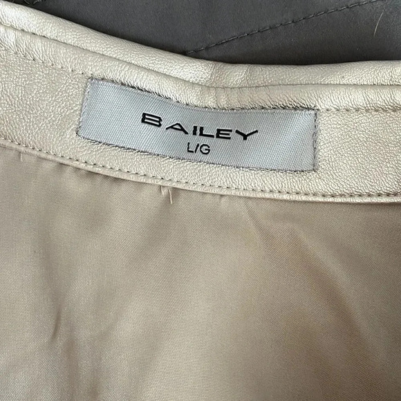 BRIAN BAILEY NWT Faux Leather Shacket Lined with Tie Belt, Size L - Picture 7 of 9